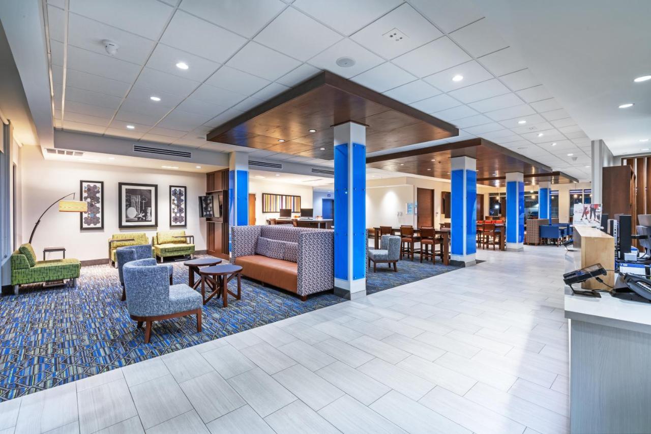 Holiday Inn Express & Suites - Parsons By Ihg Extérieur photo