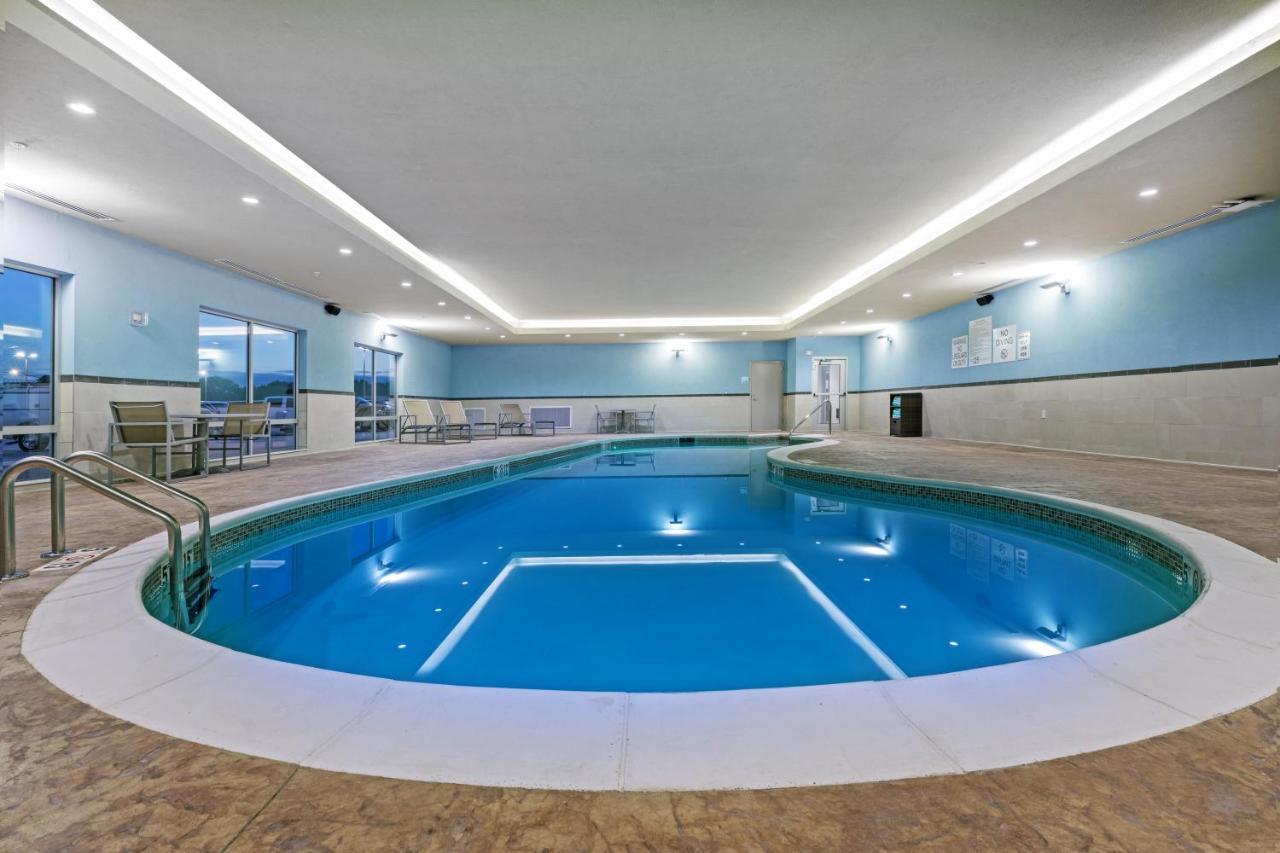 Holiday Inn Express & Suites - Parsons By Ihg Extérieur photo